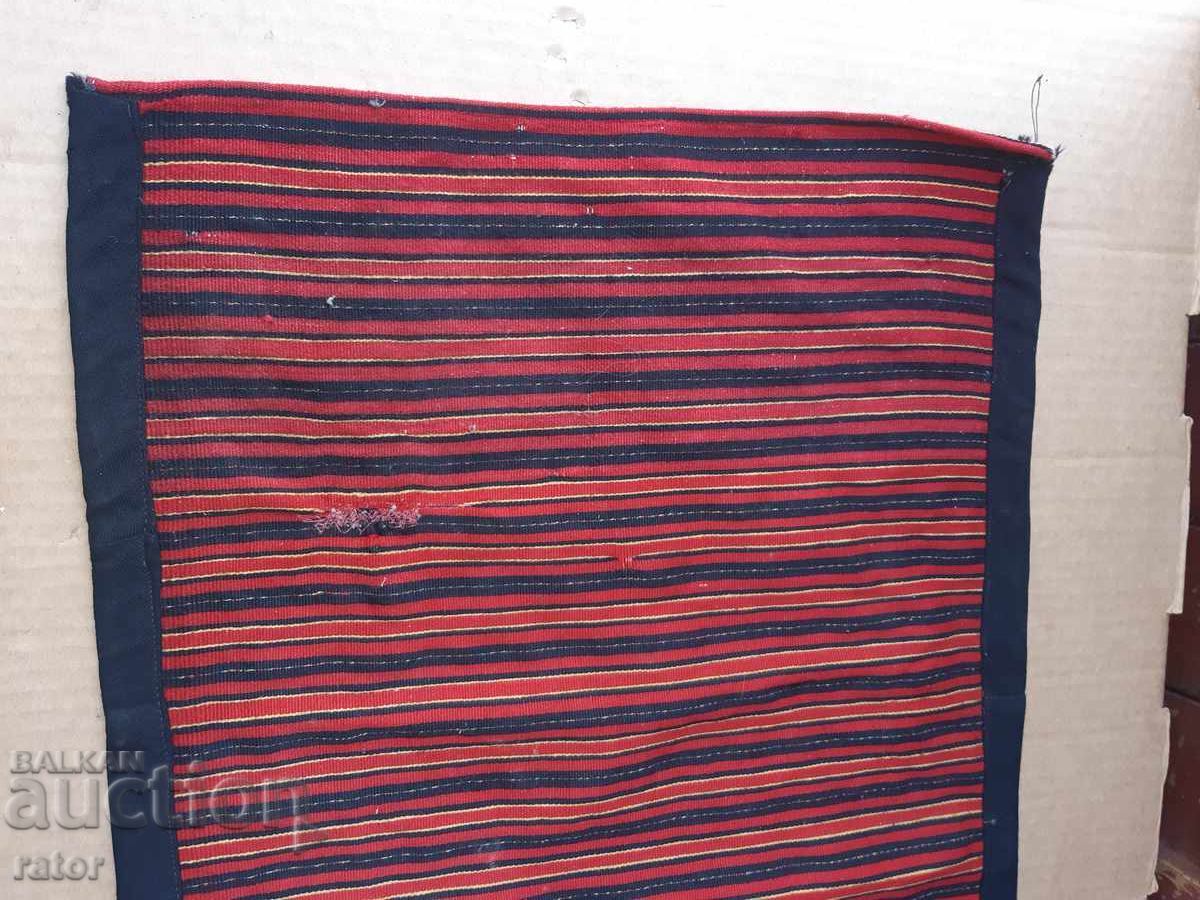 Παράδοση Αυθεντική υφαντή ποδιά, κοστούμι