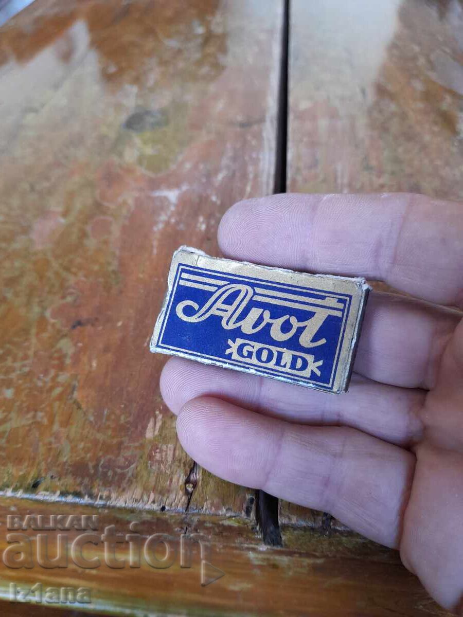 Аукцион Стари ножчета за бръснене Avot Gold