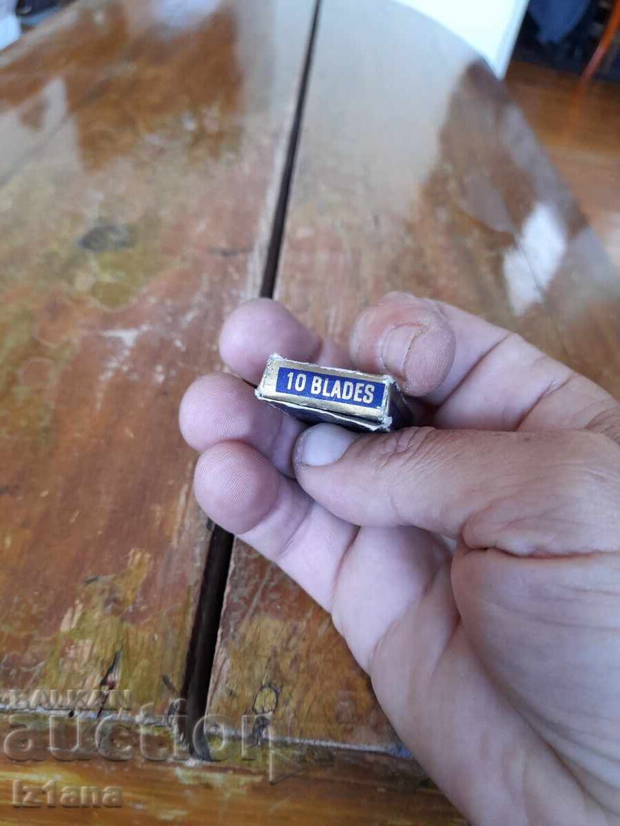 Доставка на Стари ножчета за бръснене Avot Gold