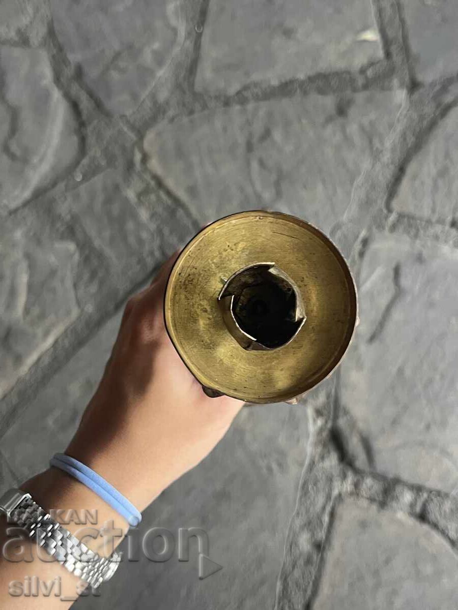 Delivery of Antique bronze candlestick Delivery of Antique bronze candlestick