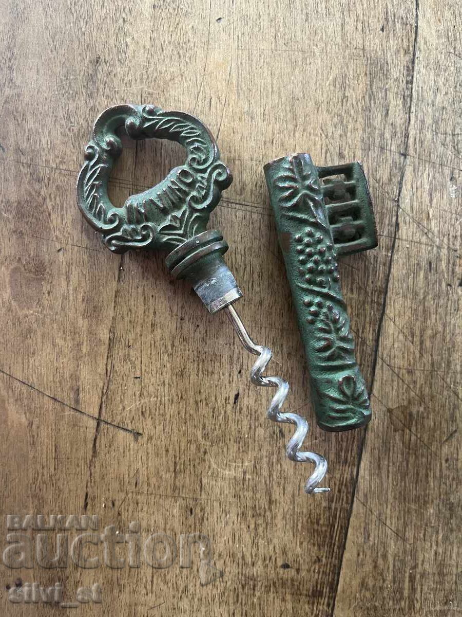Delivery of Bronze Corkscrew / Key / IN VINO VERITAS Delivery of Bronze Corkscrew / Key / IN VINO VERITAS