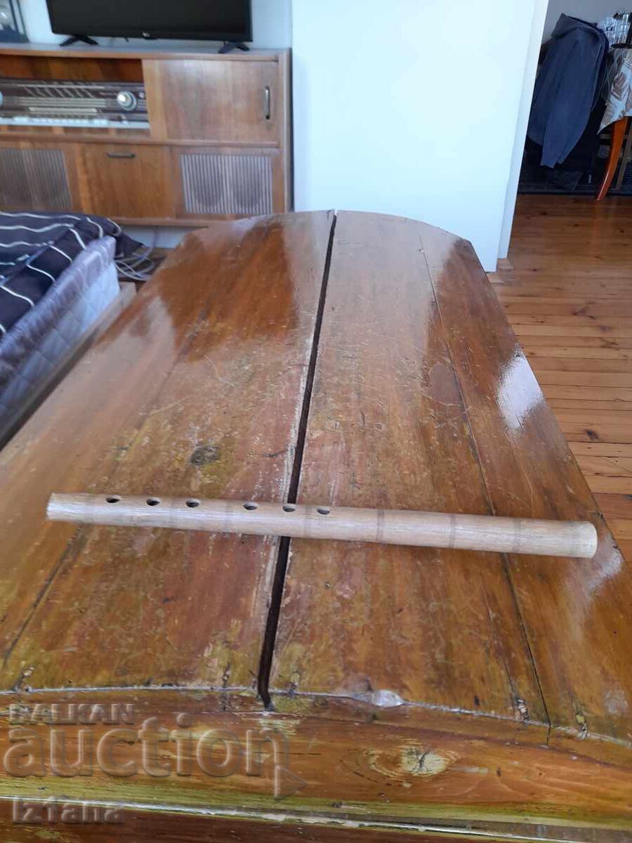 Παλιό ράσκυλο, ντουντουκ, σφυρίχτρα