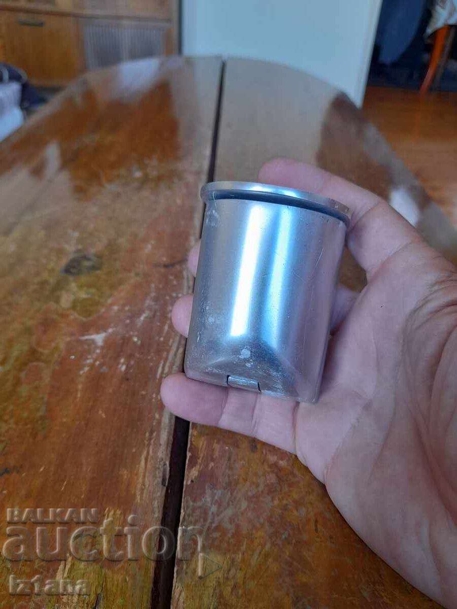 Παλαιό τασάκι για οχήματα με τιμή 75.00 BGN | € 38.35