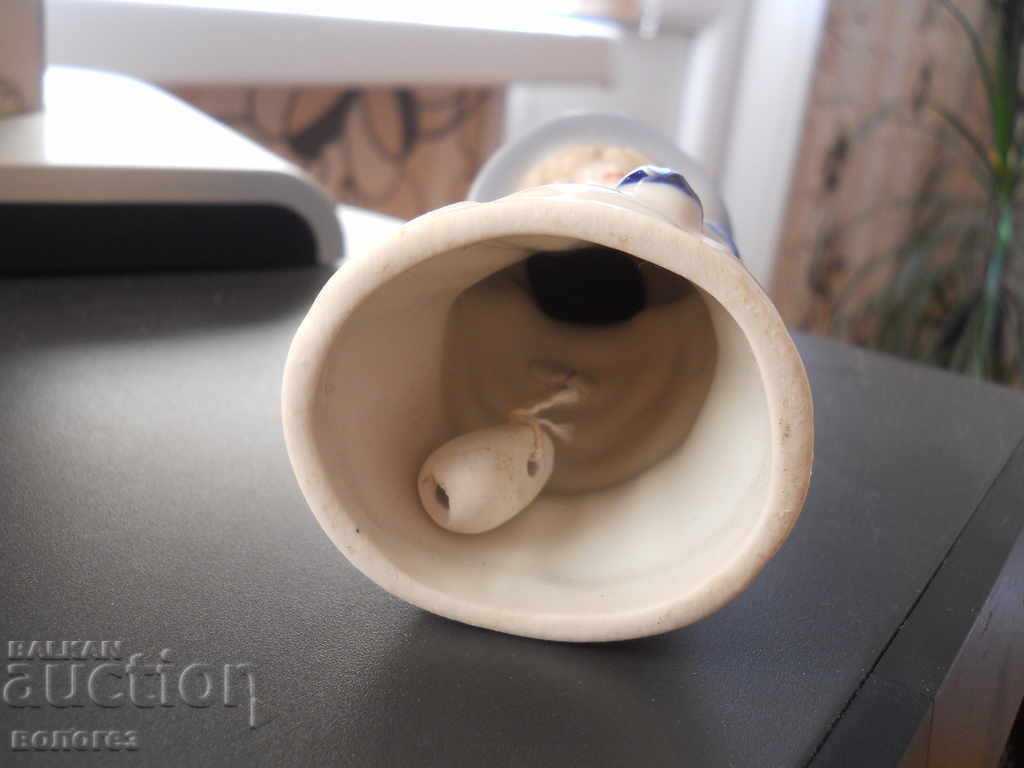 Auction Porcelain figurine - bell (Netherlands) Auction Porcelain figurine - bell (Netherlands)