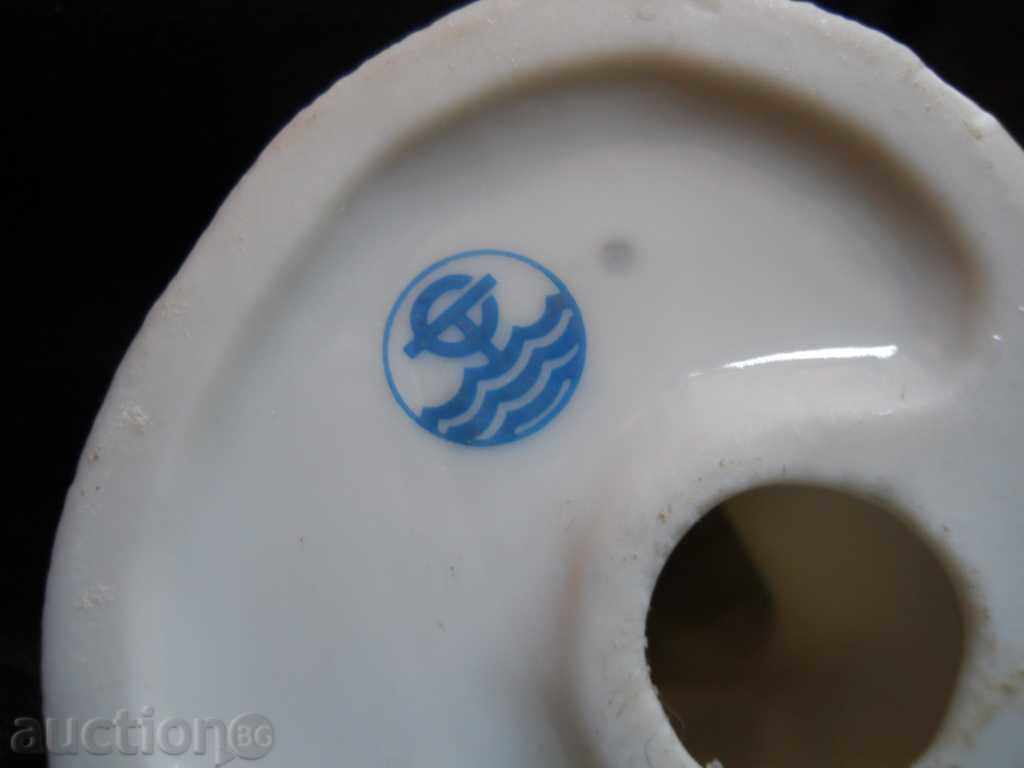 Auction Porcelain figurine - Germany (marked) Auction Porcelain figurine - Germany (marked)