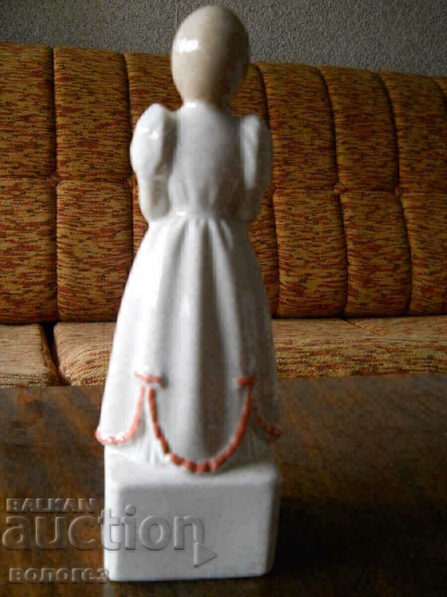 Licitație Figurină din porțelan - Spania (marcată) Licitație Figurină din porțelan - Spania (marcată)