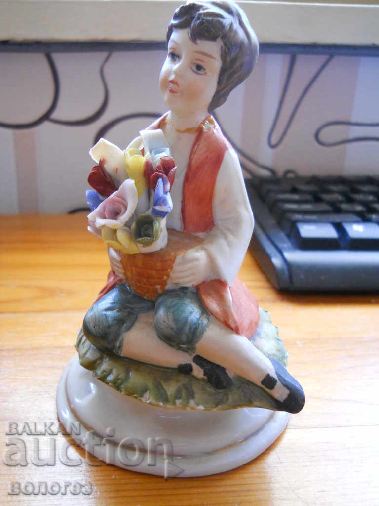 Figurină din porțelan „Leonardo” - Anglia (marcată) cu preț 30.00 BGN | € 15.34 Figurină din porțelan „Leonardo” - Anglia (marcată) cu preț 30.00 BGN | € 15.34