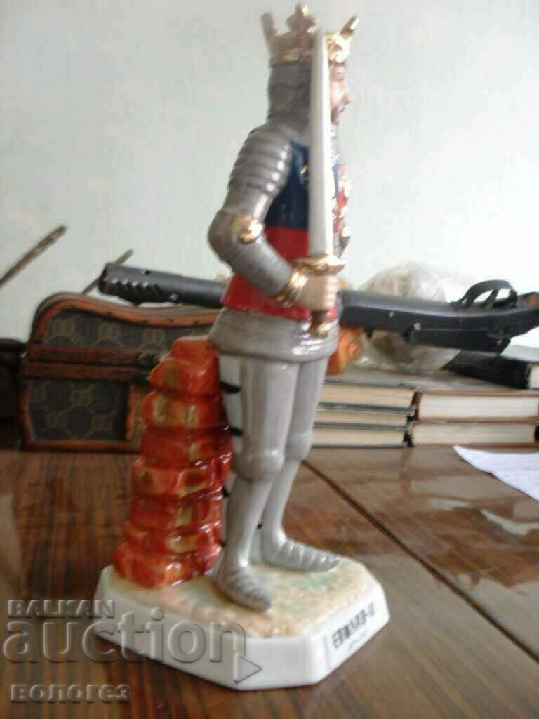 Figurină din porțelan - Regele Edward al III-lea cu preț 60.00 BGN | € 30.68 Figurină din porțelan - Regele Edward al III-lea cu preț 60.00 BGN | € 30.68