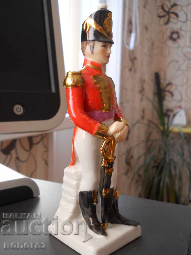 Porcelain figurine - officer from Napoleon's army with price 40.00 BGN | € 20.45 Porcelain figurine - officer from Napoleon's army with price 40.00 BGN | € 20.45