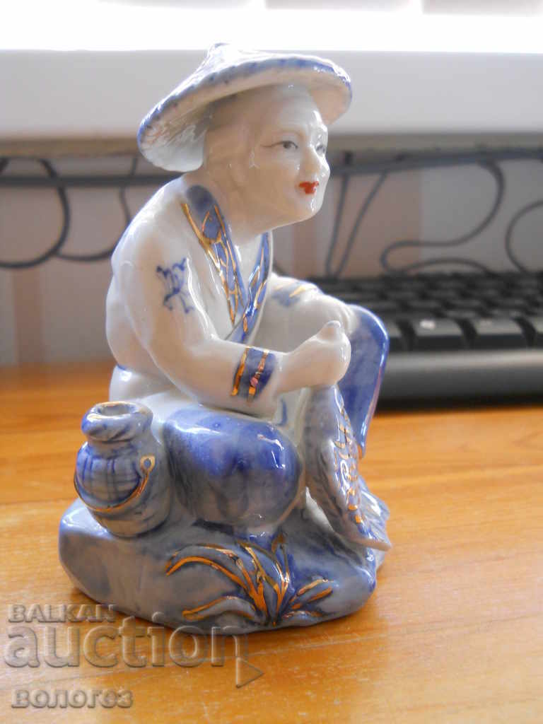 Porcelain figurine - fisherman (China) with price 20.00 BGN | € 10.23 Porcelain figurine - fisherman (China) with price 20.00 BGN | € 10.23