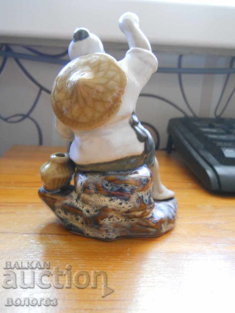 Licitație Statuetă ceramică veche - înțelept-pescar (China) Licitație Statuetă ceramică veche - înțelept-pescar (China)