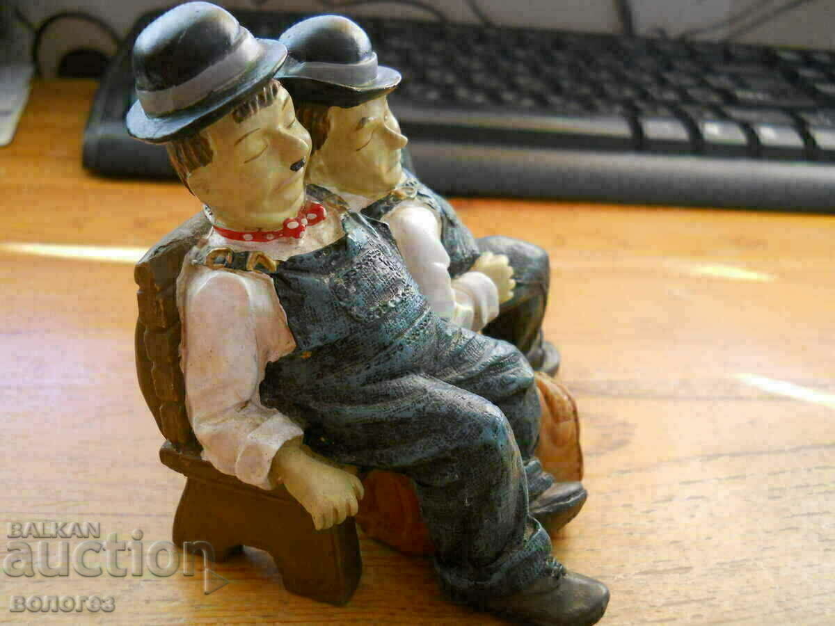 Auction Alabaster figurine - Laurel and Hardy Auction Alabaster figurine - Laurel and Hardy