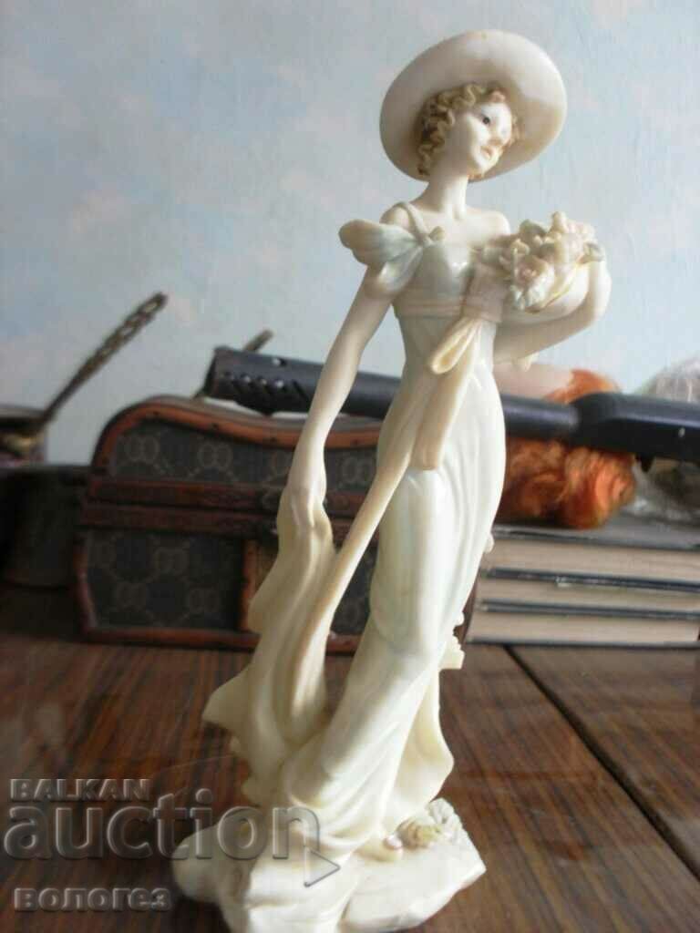 Statueta de alabastru cu preț 45.00 BGN | € 23.01 Statueta de alabastru cu preț 45.00 BGN | € 23.01