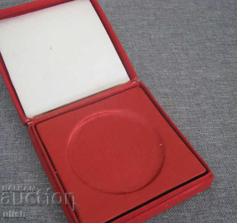 Titlu onorific Cetățean de onoare cutie goală cu preț 20.00 BGN | € 10.23