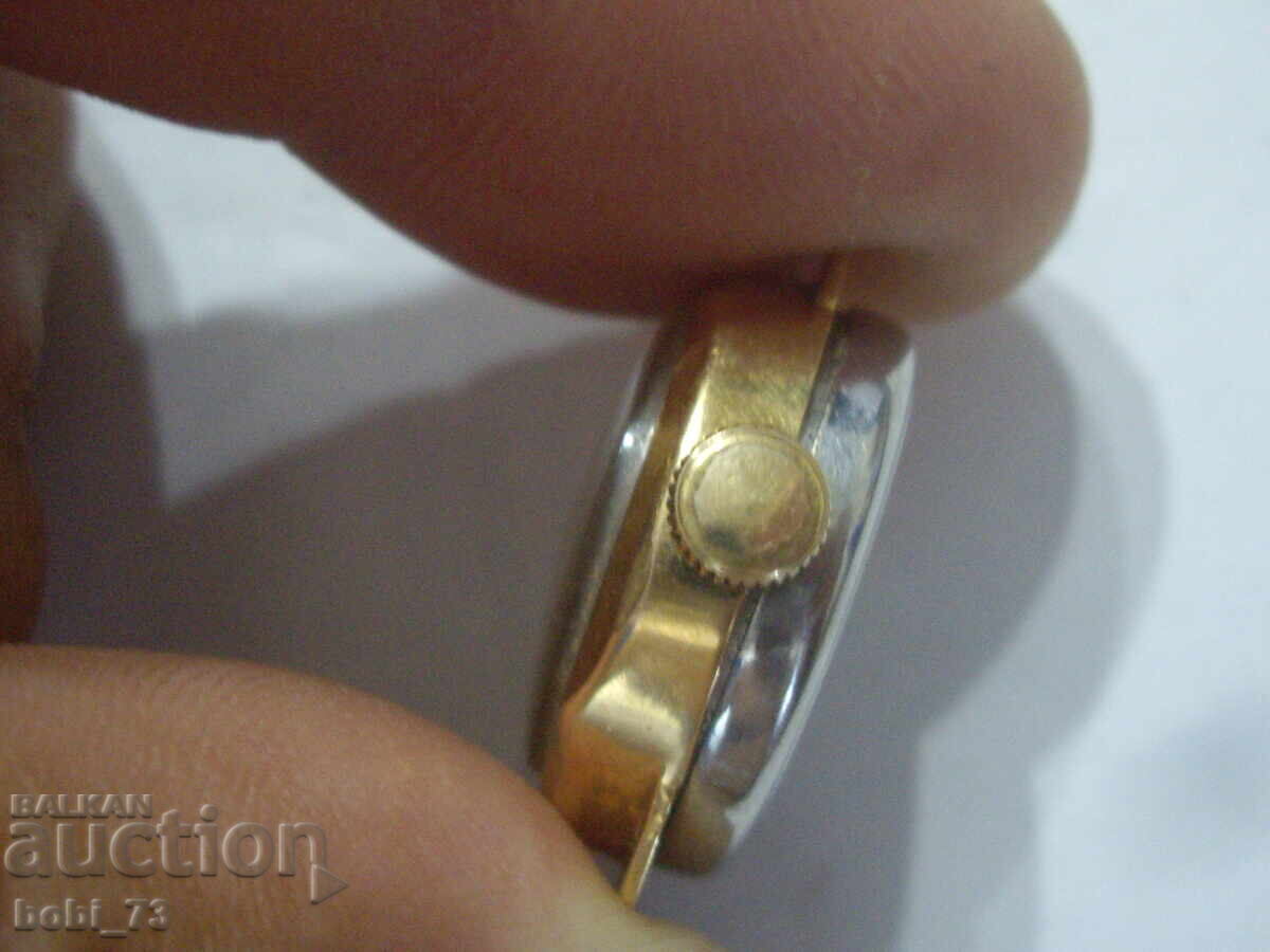 Auction Gold-plated women's watch. Auction Gold-plated women's watch.