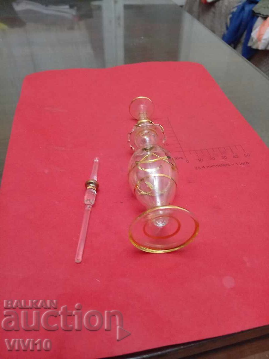 Livrarea Sticluță de parfum veche, Aurită