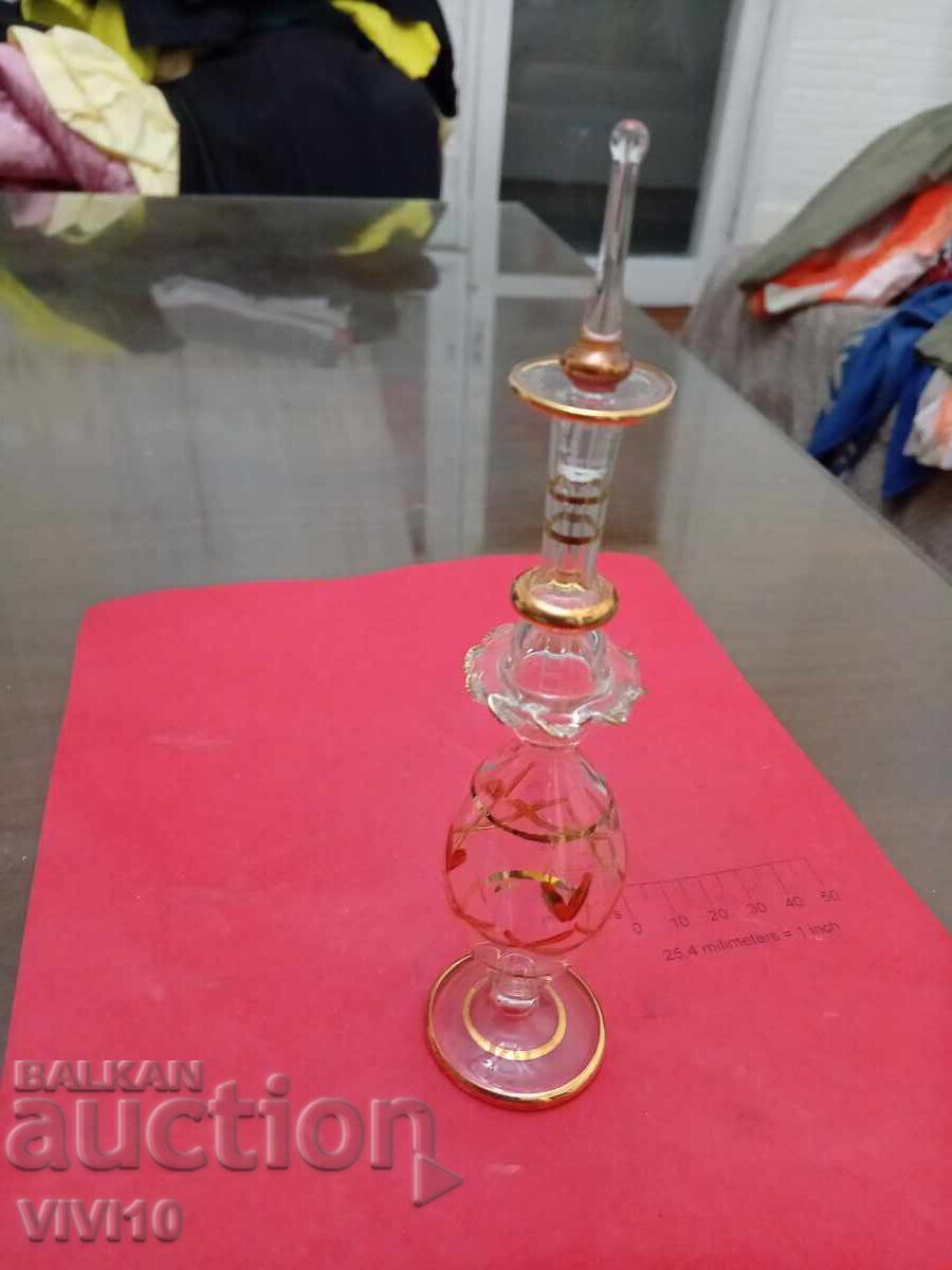 Sticluță de parfum veche, Aurită