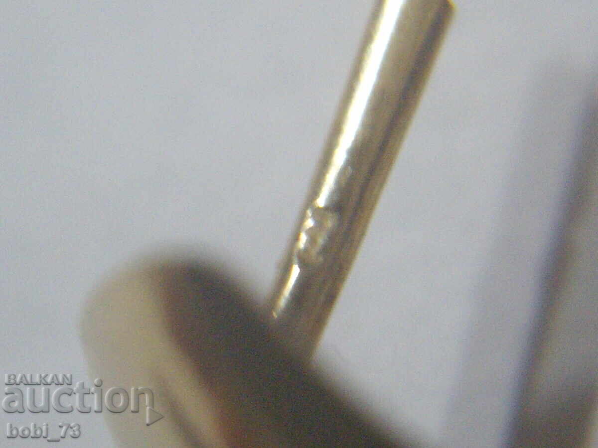 Gold earring - 5 Gold earring - 5