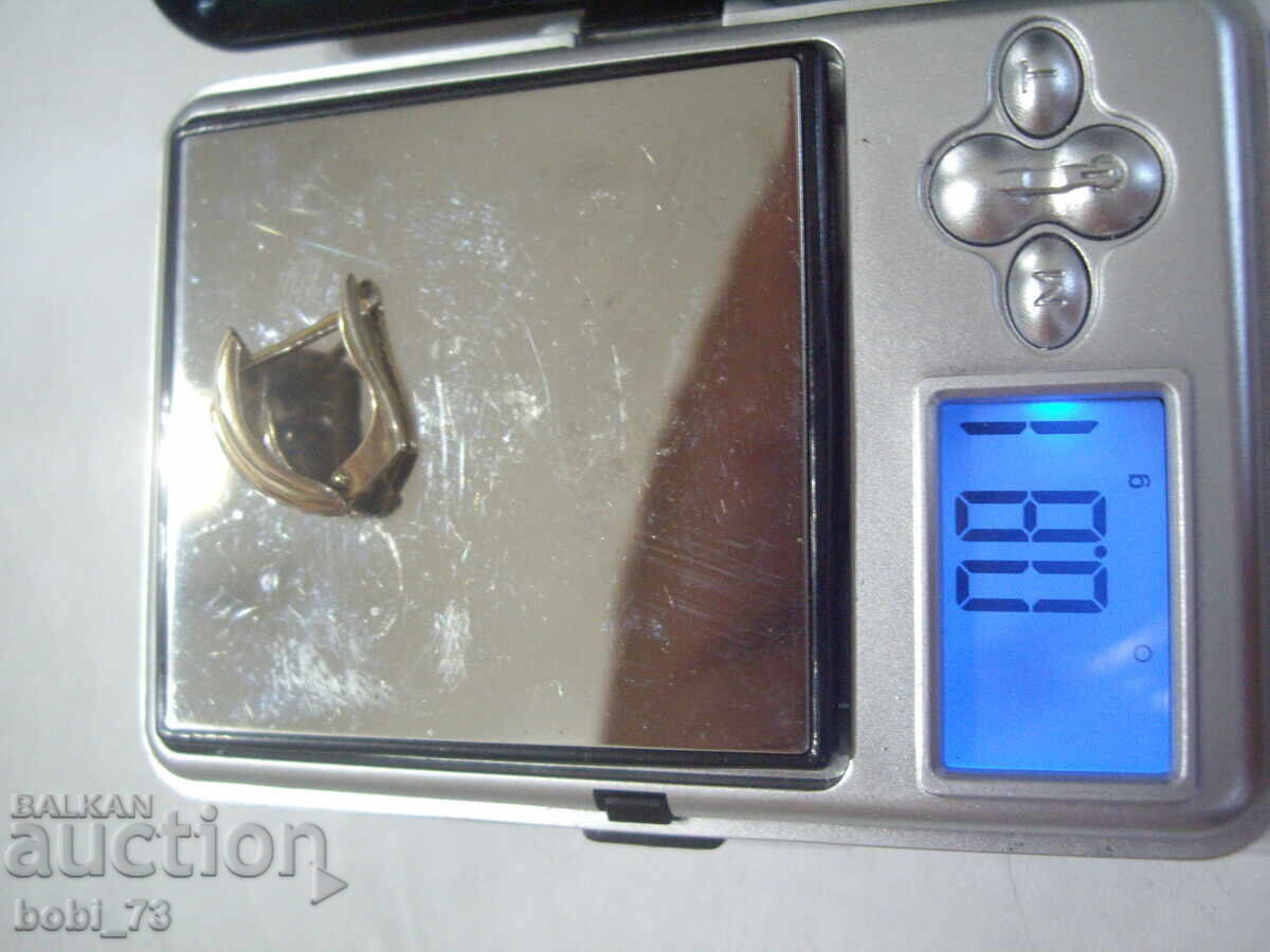 Gold earring - 6 Gold earring - 6