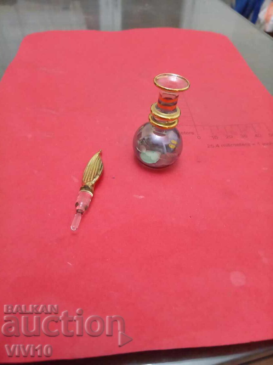 Licitație Sticluță de parfum veche, Aurită