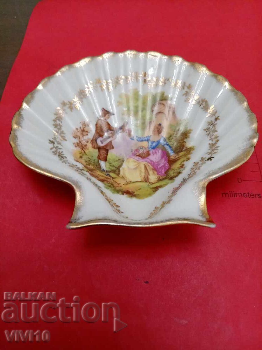 Antique plate, shell, Gilding Antique plate, shell, Gilding