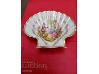 Farfurie veche, scoică, Aurire