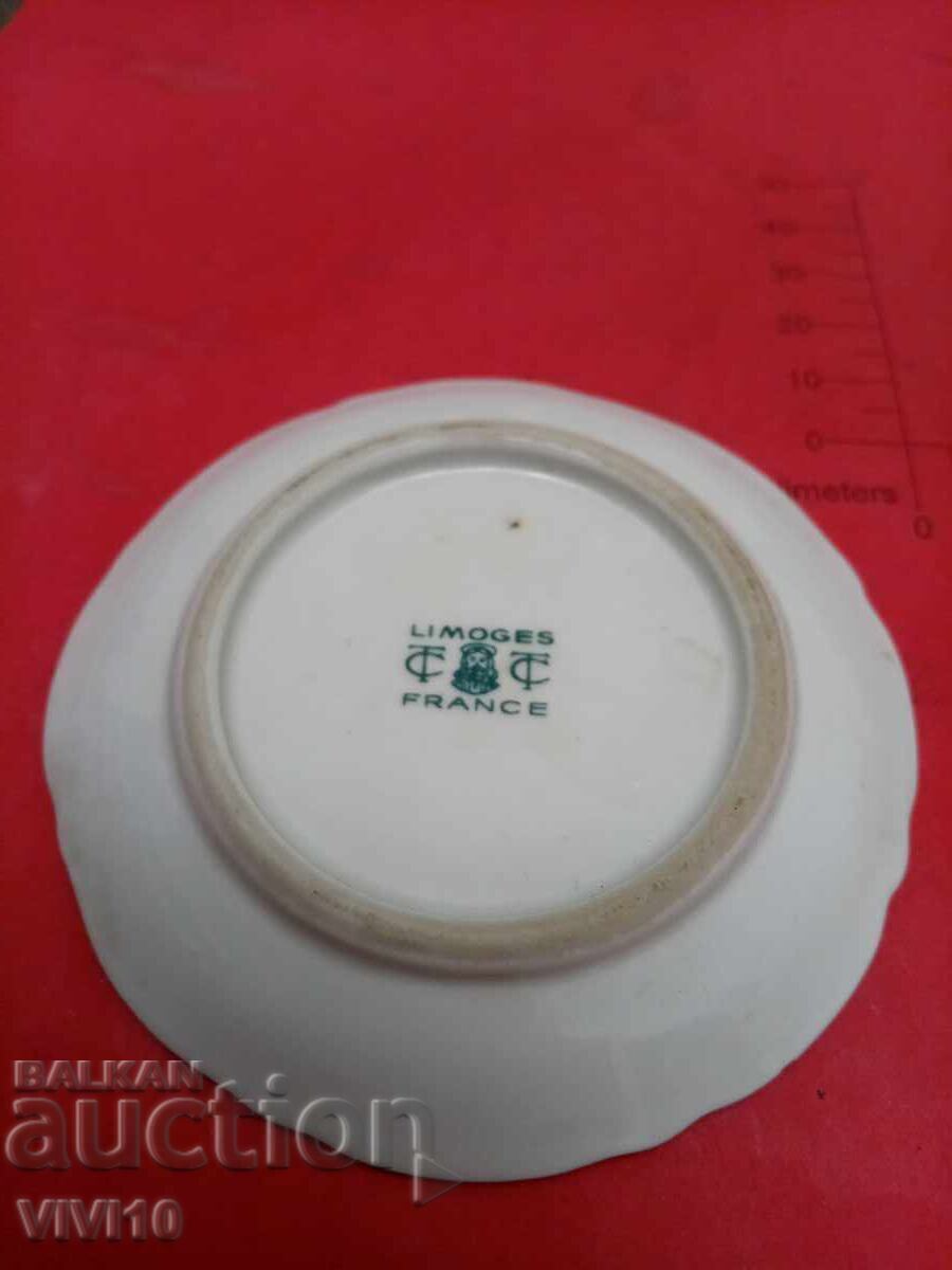 Farfurie veche LIMOGES, MINIATURĂ cu preț € 15.00 | 29.34 BGN