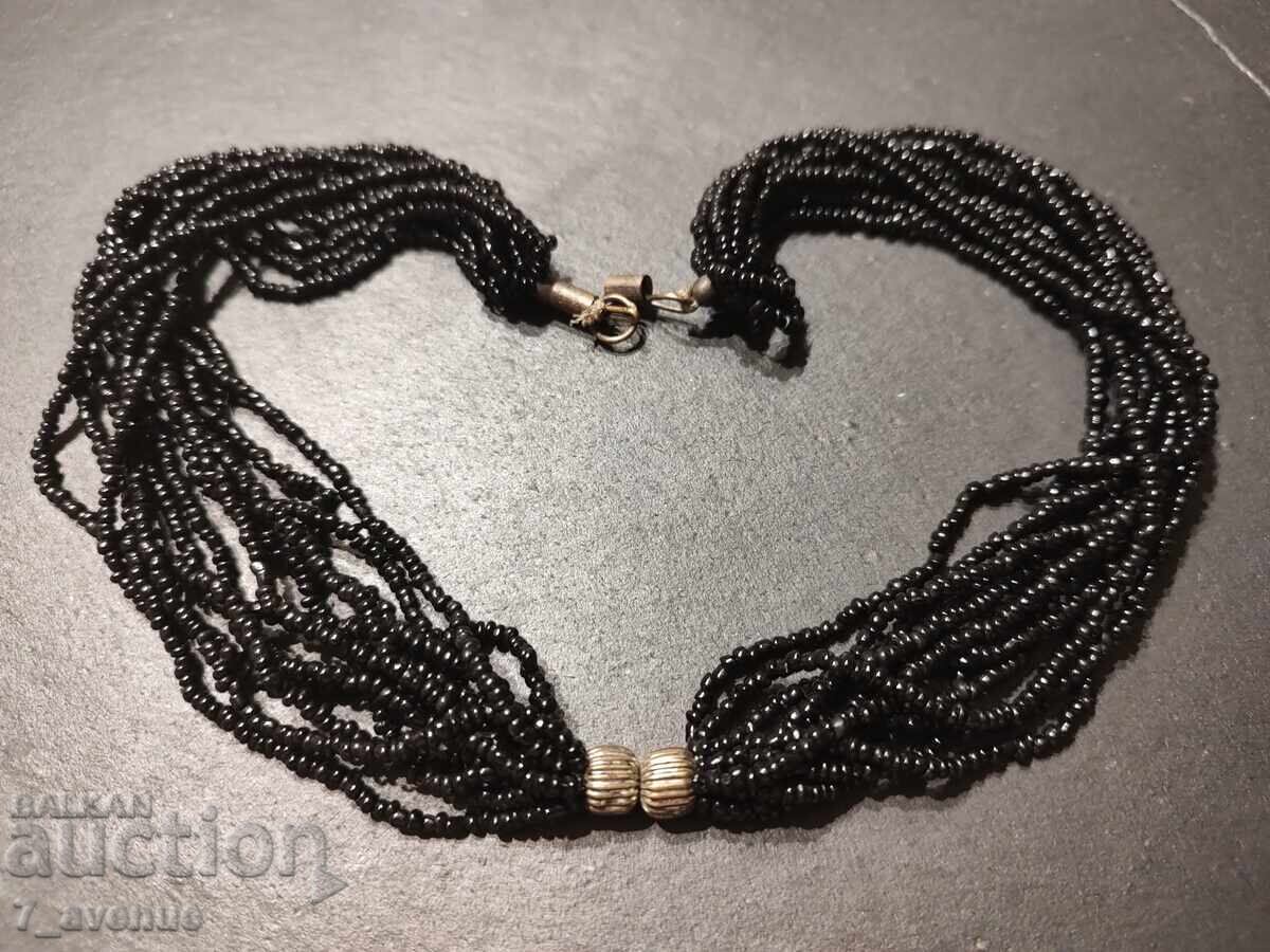 Γκέρνταν, κολιέ, κόσμημα, 12.08.2025