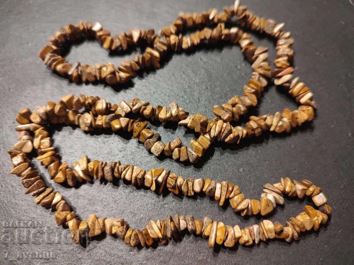 Gerdan, colier, bijuterie, piatră naturală, anii '70 12.08.2025 Gerdan, colier, bijuterie, piatră naturală, anii '70 12.08.2025