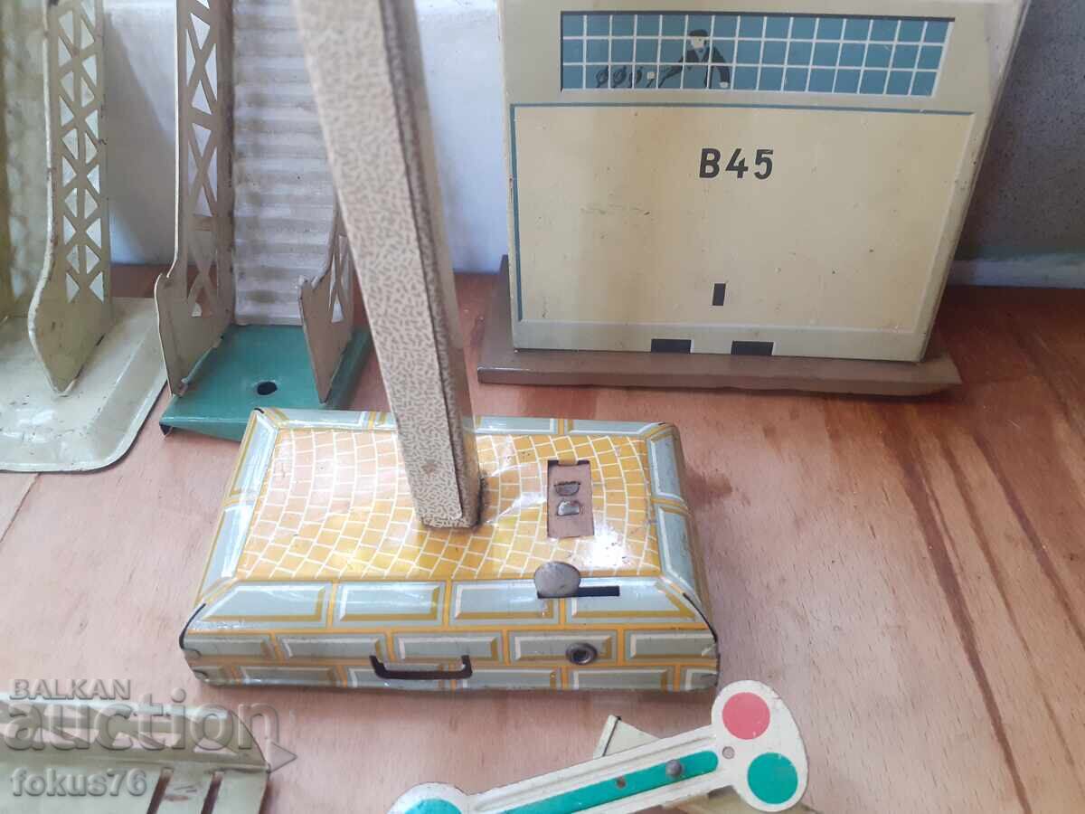 Livrarea Lot piese metalice de trenuleț constructor șine gară joc