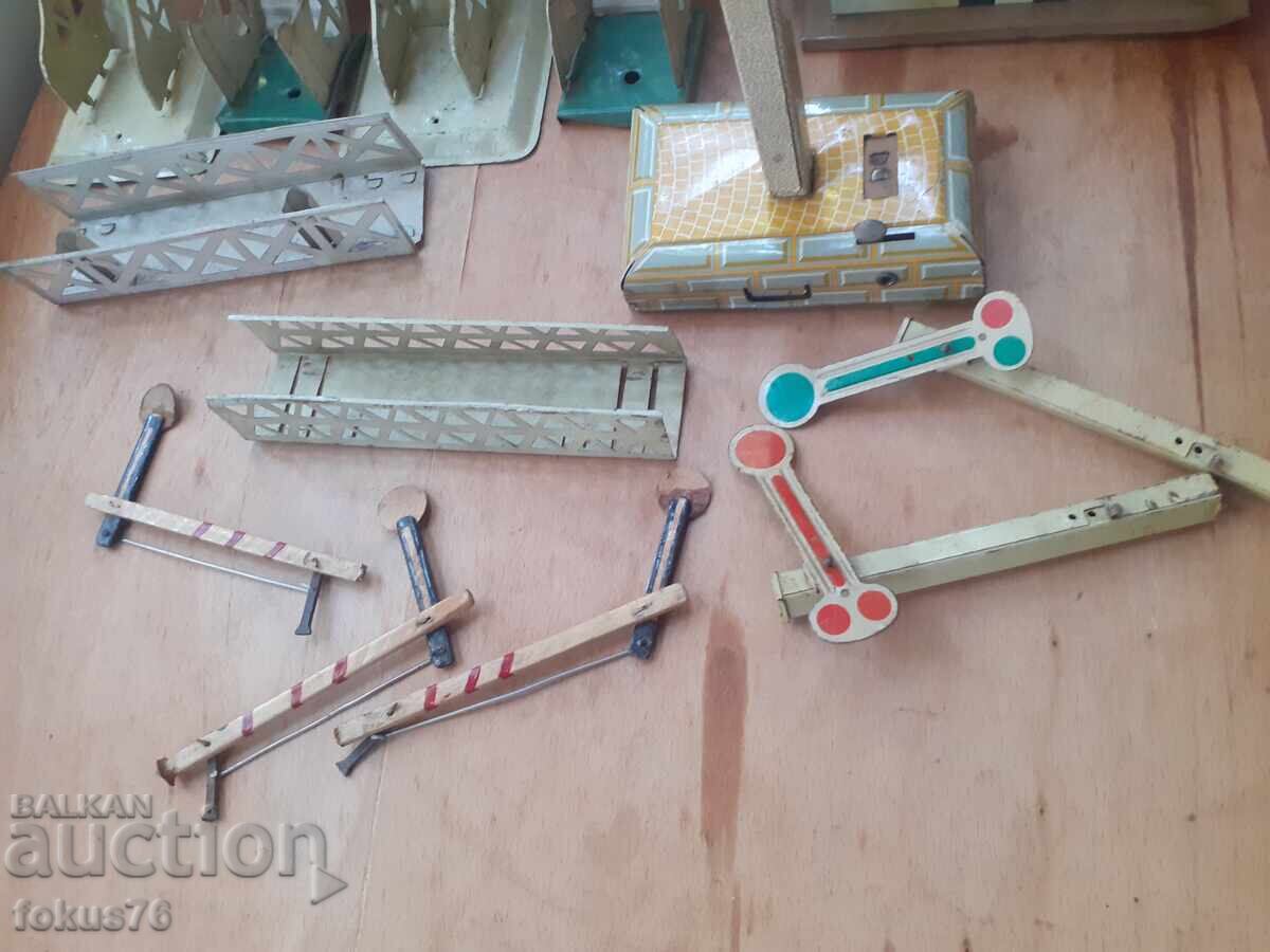 Lot piese metalice de trenuleț constructor șine gară joc - 6