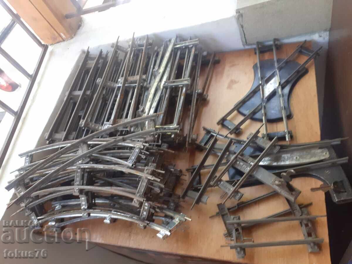 Λοτ τμημάτων τρένου κατασκευαστή μεταλλικών ραγών πίστα - παλιό παιχνίδι