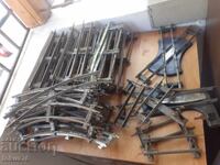 Λοτ τμημάτων τρένου κατασκευαστή μεταλλικών ραγών πίστα - παλιό παιχνίδι