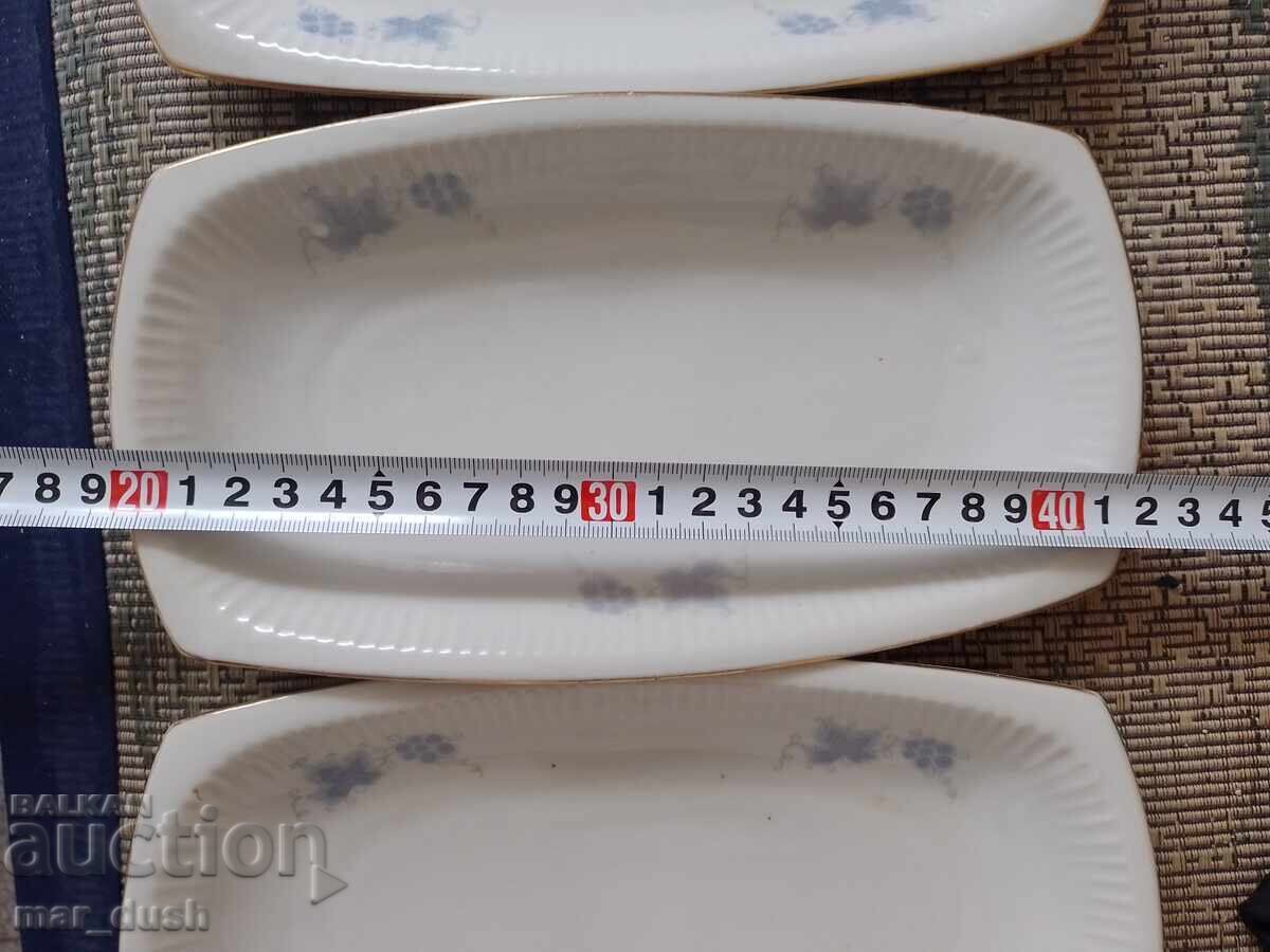 Πέντε παλιά πορσελάνινα πιάτα