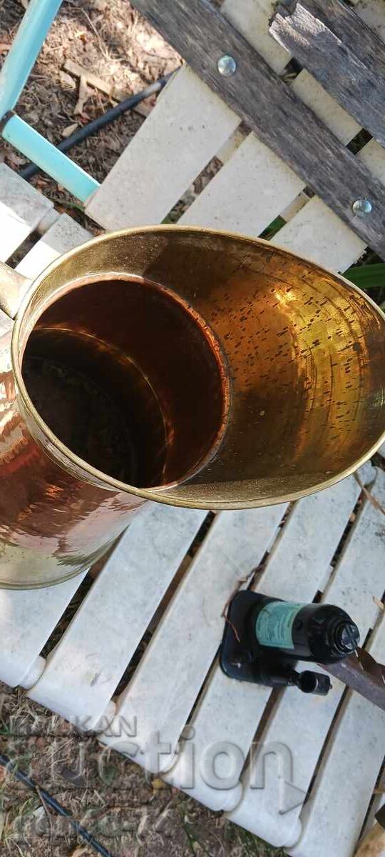 Аукцион голяма бронзова кана