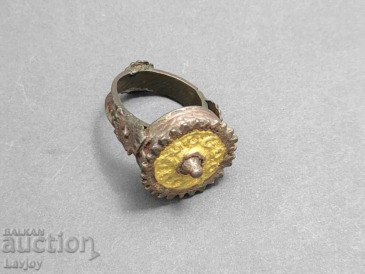 Доставка на Голям възрожденски сребърен пръстен