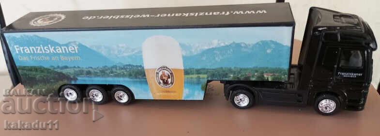 Model truck for collectors Model truck for collectors