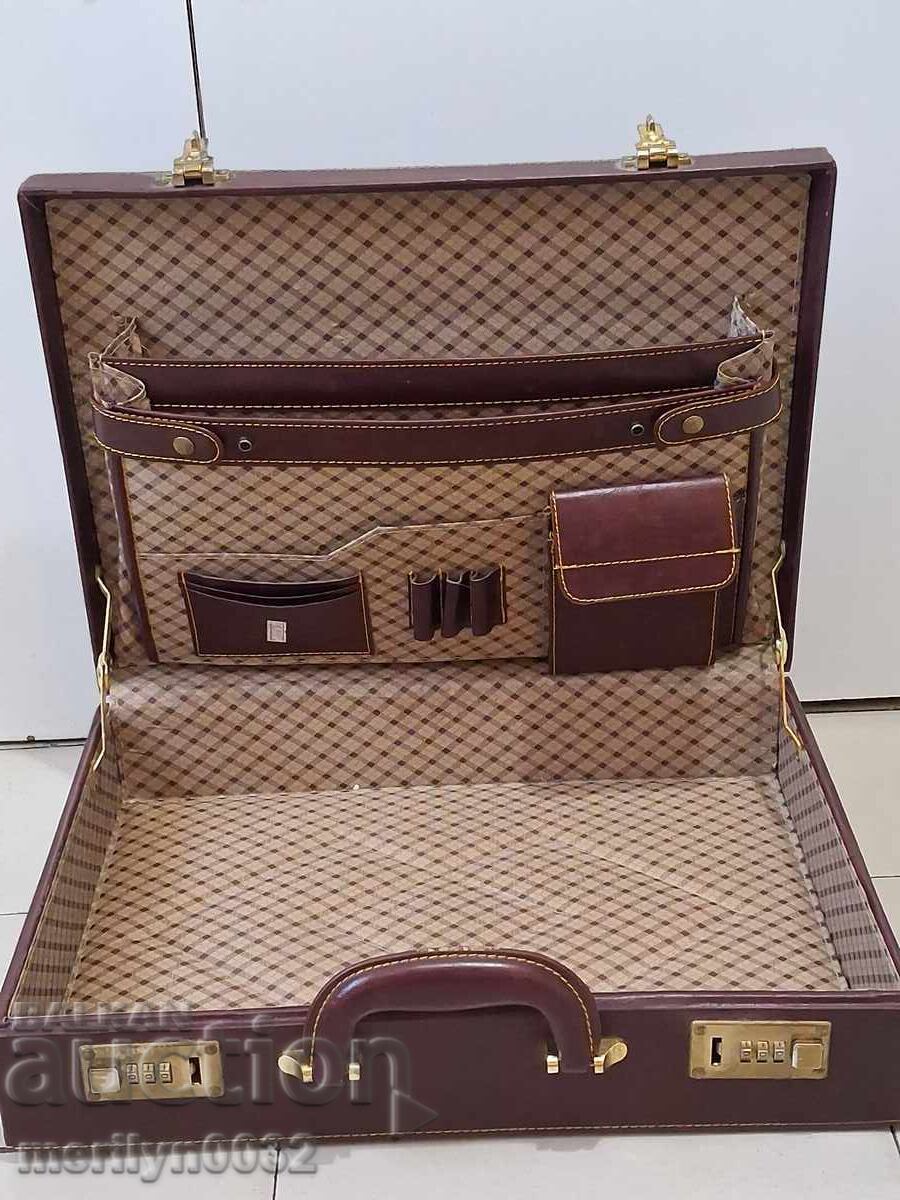 Παράδοση Μαρκόβου βαλίτσα περιορισμένης έκδοσης 80-90s με κωδικό