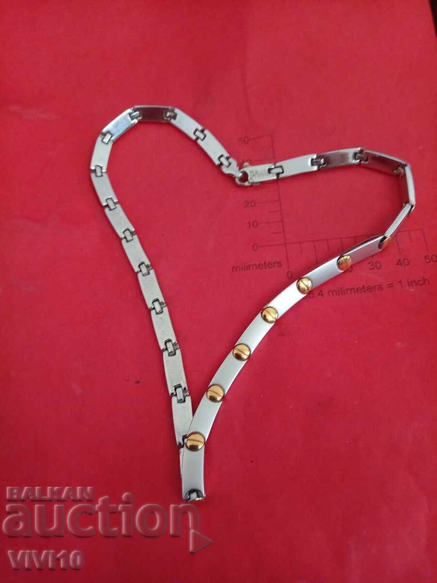 Старинно колие с цена 30.00 лв. | € 15.34 Старинно колие с цена 30.00 лв. | € 15.34