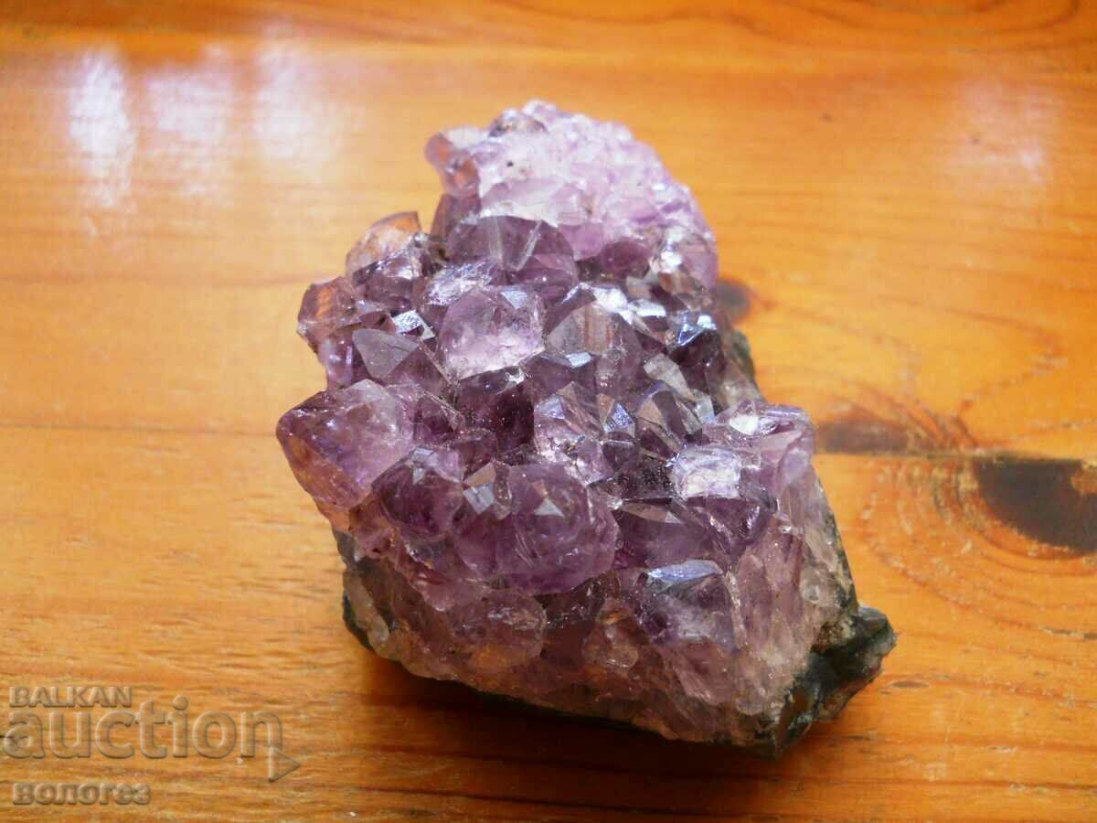 Auction Amethyst - druse Auction Amethyst - druse