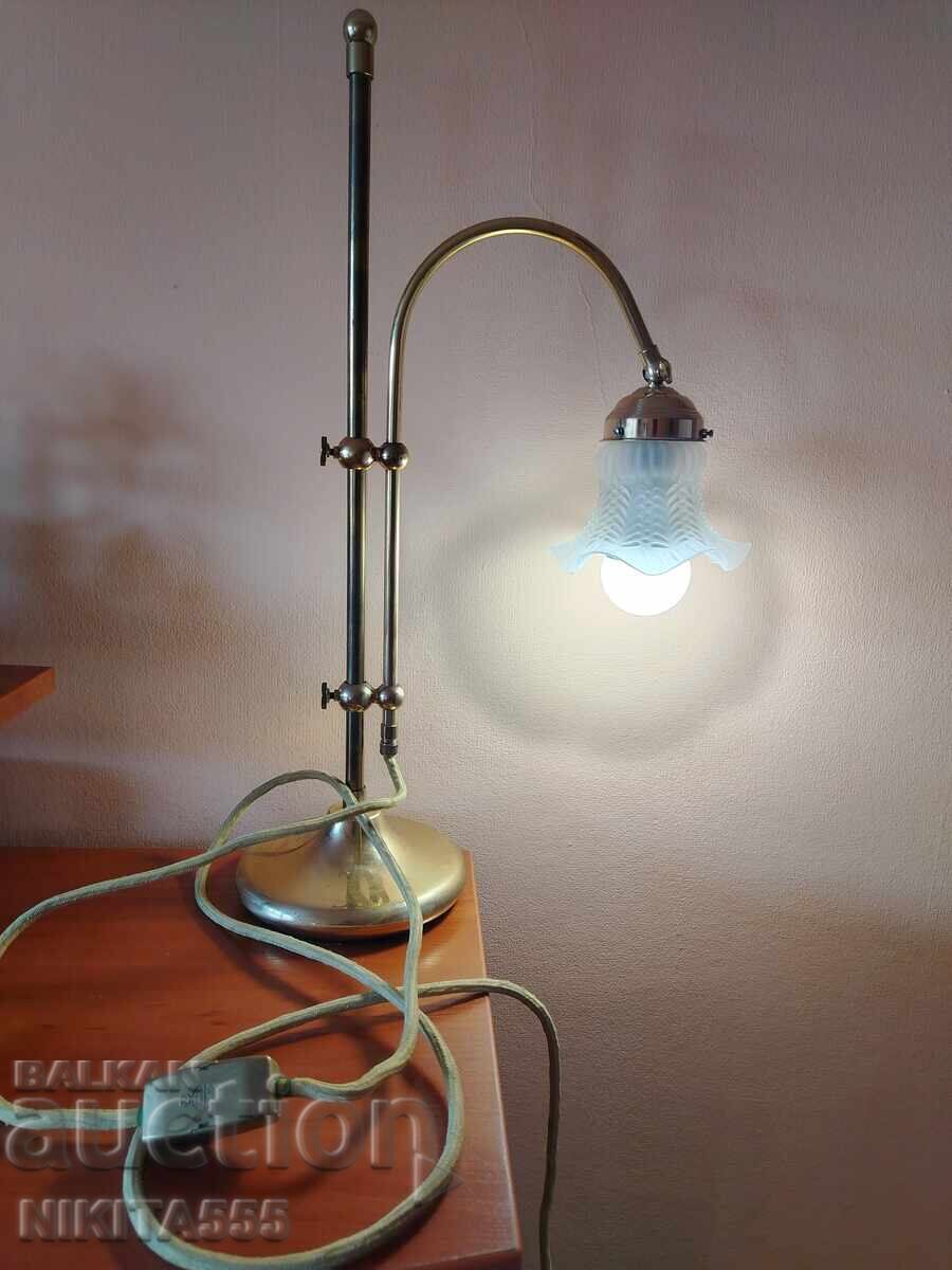 Стара настолна антична месингова лампа с лебедова шия