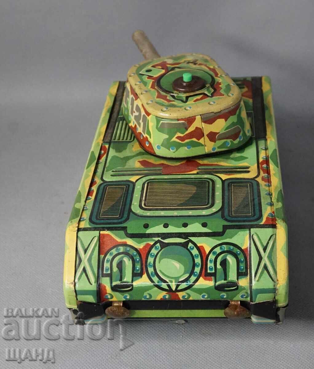 Delivery of Old Czech mechanical tin toy - Tank/Panzer