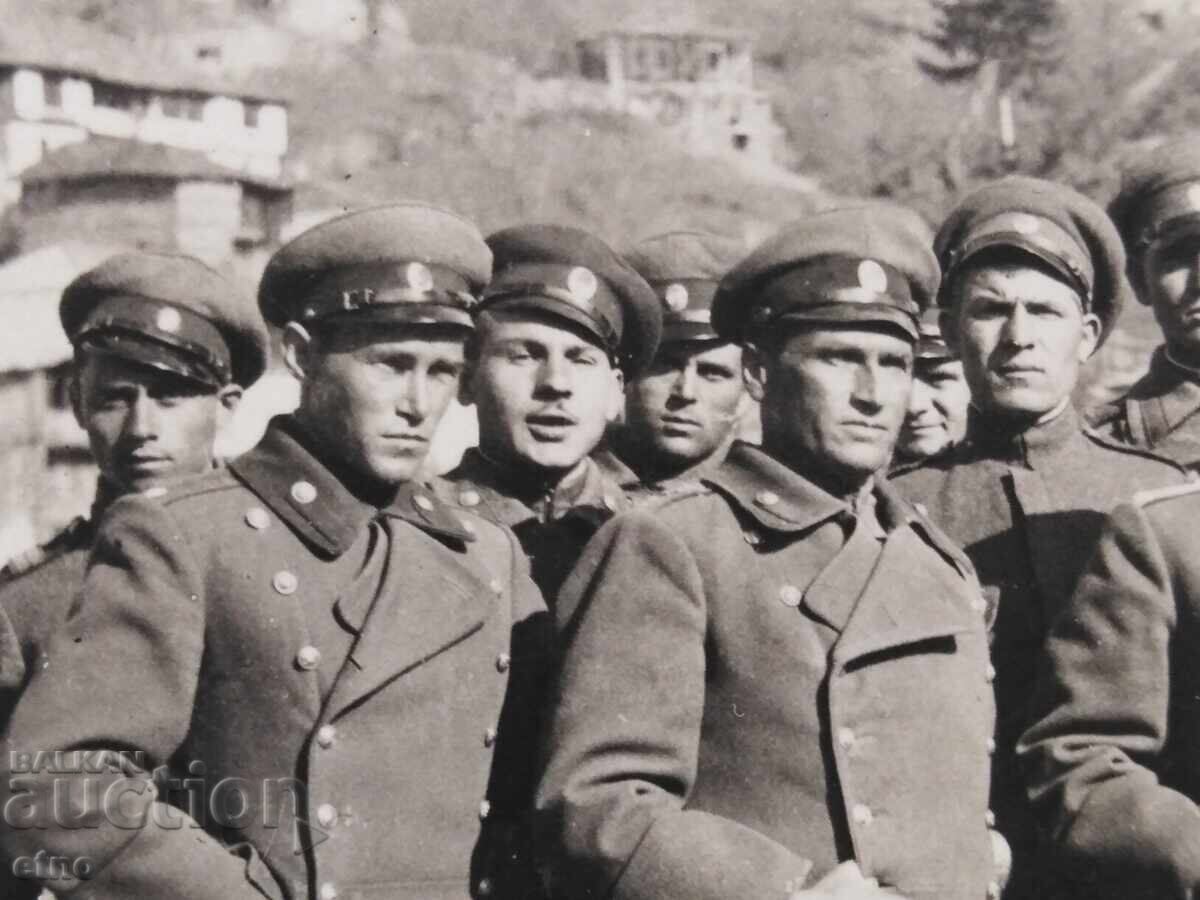 Auction  ROYAL PHOTO - SOLDIER, UNIFORM, OFFICER, SABER