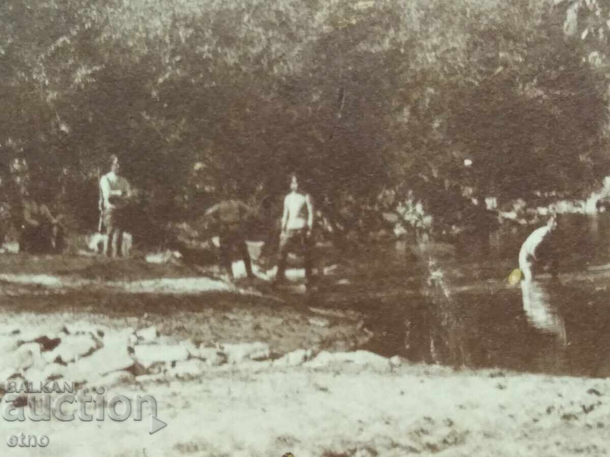 1923 Г .ВИТОША,ЦАРСКА СНИМКА-ВОЙНИК,УНИФОРМА,ОФИЦЕР,КАЗАРМА с цена 10.00 лв. | € 5.11 1923 Г .ВИТОША,ЦАРСКА СНИМКА-ВОЙНИК,УНИФОРМА,ОФИЦЕР,КАЗАРМА с цена 10.00 лв. | € 5.11