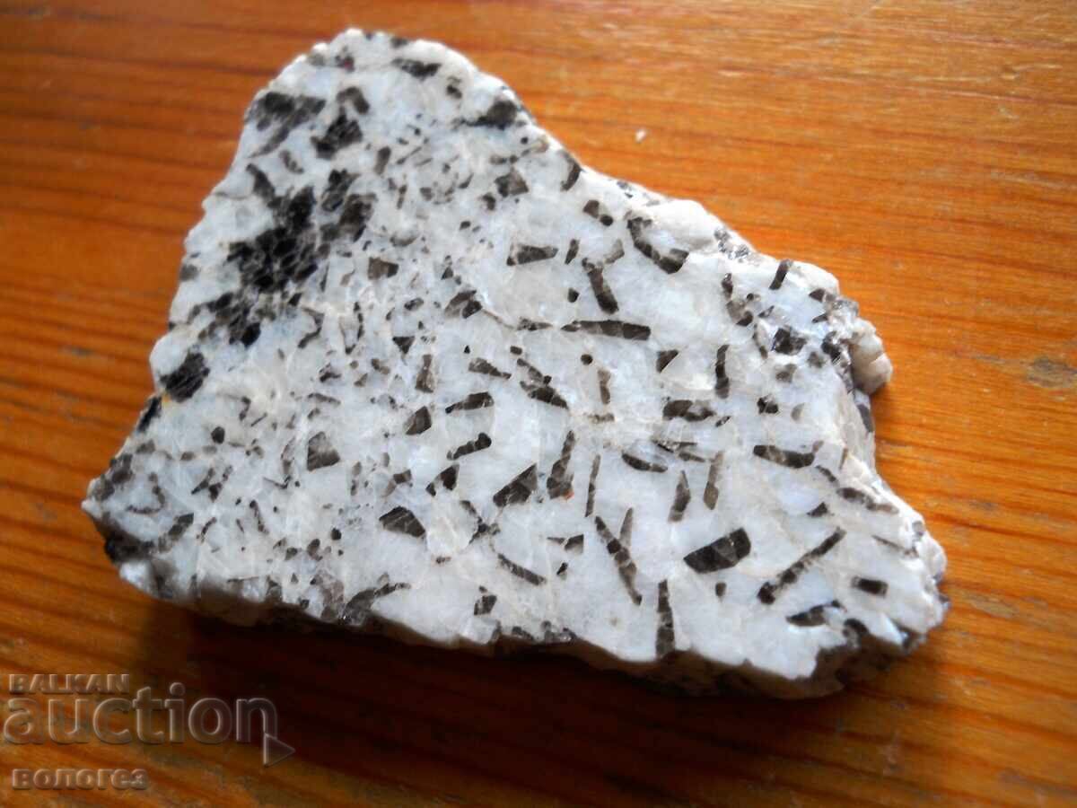 Granit scris - runit (lustruire perfectă) cu preț 35.00 BGN | € 17.90