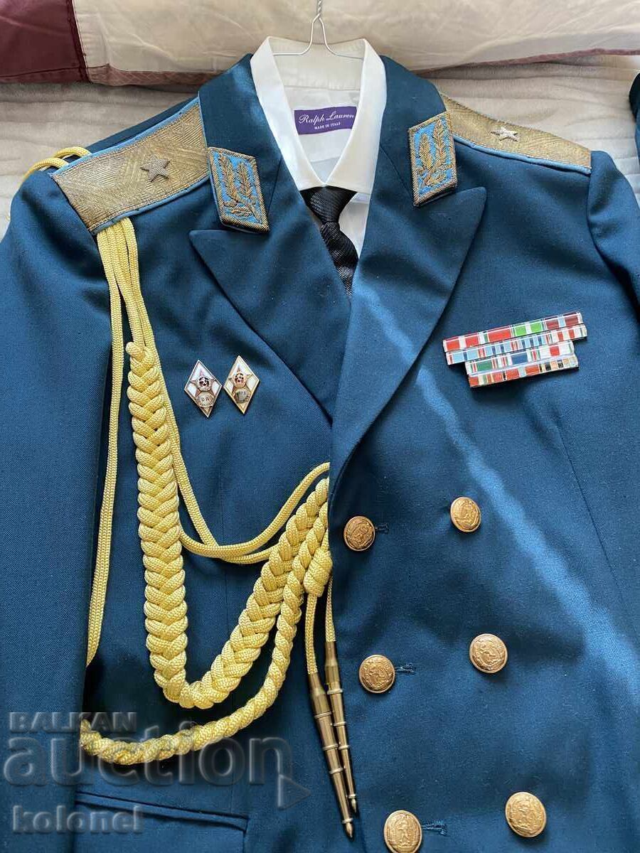 Uniformă de paradă gen. mr. (general maior) de la PVO și AV (Apărare Antiaeriană și Forțele Aeriene) / soc. / cu preț 1750.00 BGN | € 894.76 Uniformă de paradă gen. mr. (general maior) de la PVO și AV (Apărare Antiaeriană și Forțele Aeriene) / soc. / cu preț 1750.00 BGN | € 894.76