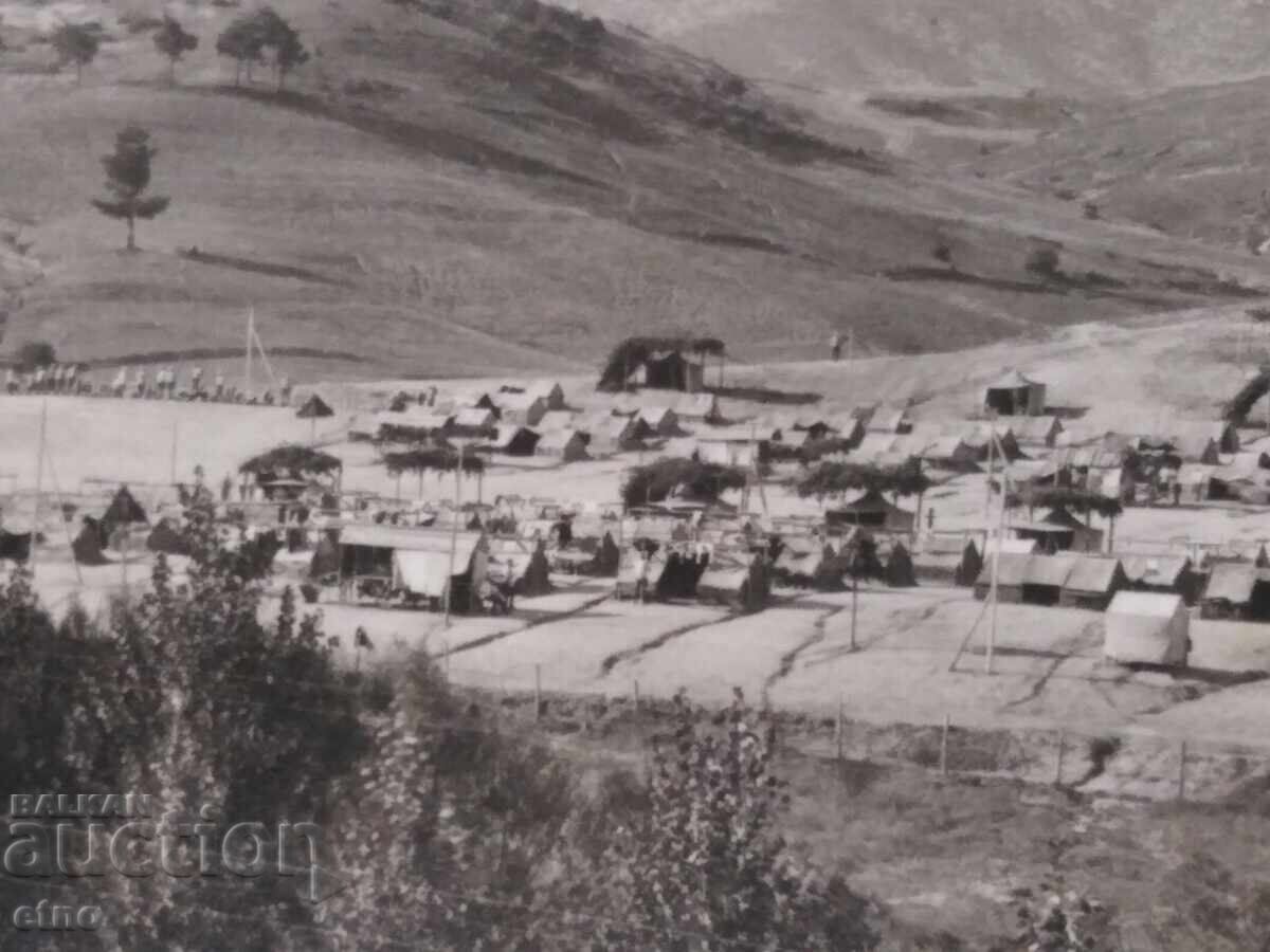 Παράδοση ΒΑΣΙΛΙΚΗ ΦΩΤΟΓΡΑΦΙΑ-ΣΤΡΑΤΙΩΤΗΣ, ΣΤΡΑΤΙΩΤΙΚΟ ΣΤΡΑΤΟΠΕΔΟ, ΣΤΡΑΤΩΝΑΣ Παράδοση ΒΑΣΙΛΙΚΗ ΦΩΤΟΓΡΑΦΙΑ-ΣΤΡΑΤΙΩΤΗΣ, ΣΤΡΑΤΙΩΤΙΚΟ ΣΤΡΑΤΟΠΕΔΟ, ΣΤΡΑΤΩΝΑΣ