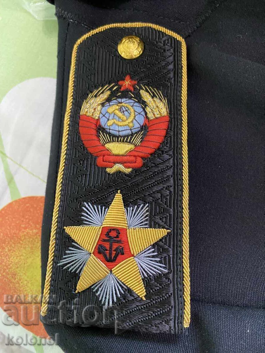 Στολή ναυάρχου του Σοβιετικού Στόλου με τιμή € 1250.00 | 2444.80 BGN