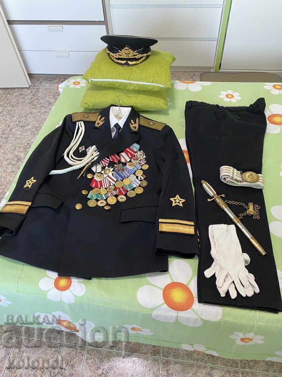 Парадна черна униформа на контраадмирал Парадна черна униформа на контраадмирал