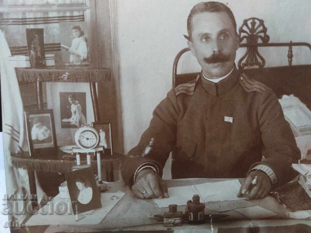 PSV, 1918 FOTOGRAFIE REGALĂ - MAIOR, ORAȘUL MEDGIDIA, DOBROGEA cu preț 20.00 BGN | € 10.23 PSV, 1918 FOTOGRAFIE REGALĂ - MAIOR, ORAȘUL MEDGIDIA, DOBROGEA cu preț 20.00 BGN | € 10.23